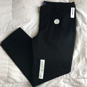 Mid-rise, pixie cut, ankle length dress pants.